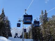 Piz Setëur I - 10pers. Gondola lift with seat heating (monocable circulating ropeway)