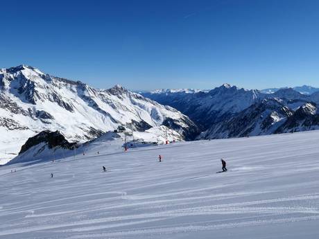 Slope offering Stubai – Slope offering Stubai Glacier (Stubaier Gletscher)