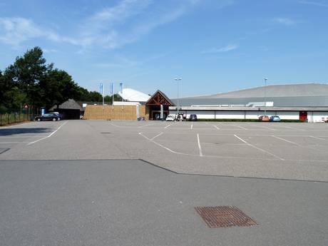 Netherlands: access to ski resorts and parking at ski resorts – Access, Parking SnowWorld Rucphen