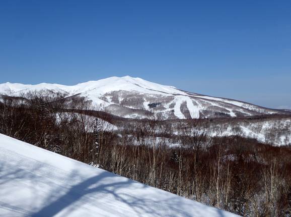 View of the Niseko Weiss ski resort