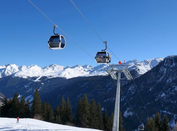 Diasbahn - 10pers. Gondola lift (monocable circulating ropeway)
