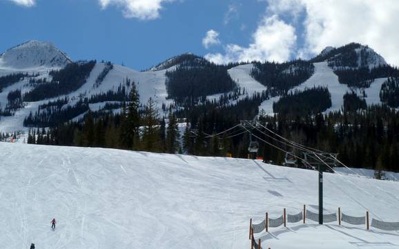 Biggest ski resort in the Columbia-Shuswap Regional District – ski resort Kicking Horse – Golden