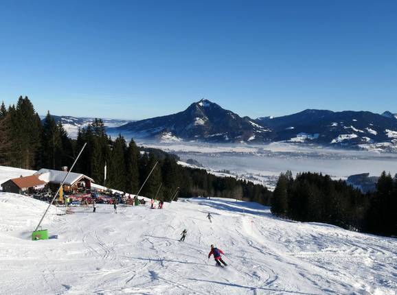 Ofterschwang/Gunzesried ski resort with Familienabfahrt (family slope)