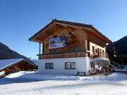 Blosegghof and chalets in the heart of the ski area