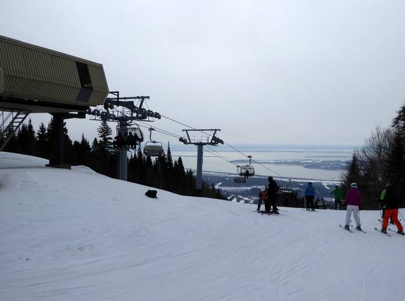 L'Express du Sud with a view of the St. Lawrence River