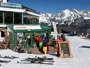 Après-ski bar sonderBar at the Tannenheim valley station