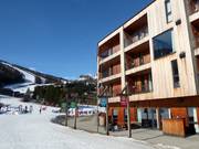 From the SkiStar Lodge to the slopes