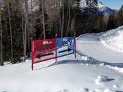 Slope signage in the ski area