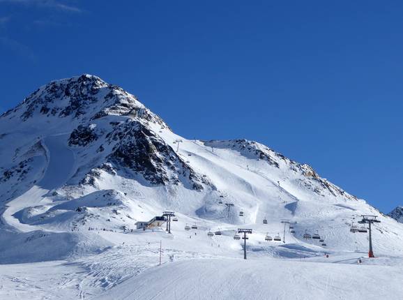 The 6-seater chairlifts Weißspitz and Leppleskofel
