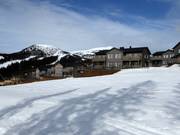 Holiday homes on the edge of the slopes