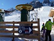 Signpost to the Ski Area Val Comelico