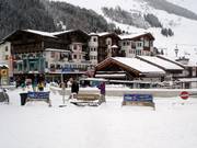 Some hotels are located right next to the valley station of the glacier cable car.