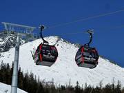 The modern 15-person Štart-Skalnaté pleso gondola