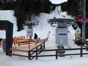 Presence at the drag lifts at the entry point