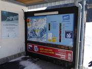 Information board with up-to-date information at the valley station