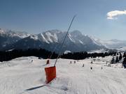 Snowmaking with lances in Val Lumnezia