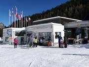 Well-maintained ticket area at the Grünboden-Express