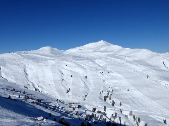 View of the slopes at the Frühmesserbahn