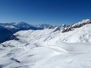 View from Sparrhorngrat over the ski area with Matterhorn