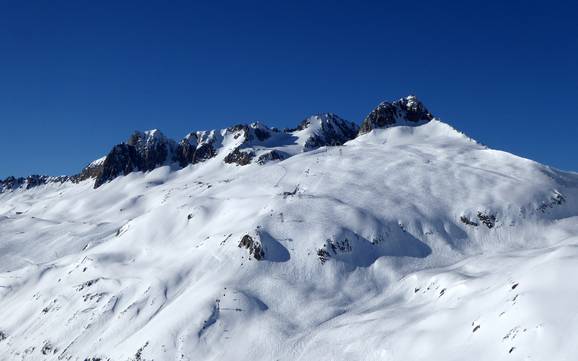 Skiing in the Disentis Sedrun Holiday Region