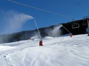 Snowmaking with snow lances to the Rifenal valley station