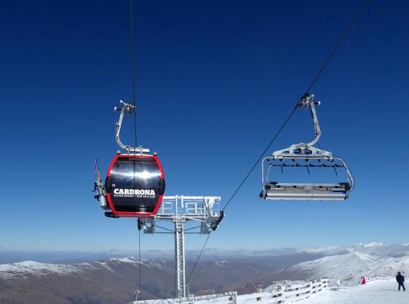 McDougall's Express Chondola - Combined installation (6 pers. chair and 8 pers. gondola)