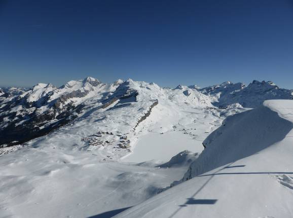 View of the Melchsee-Frutt ski area from Meiringen-Hasliberg