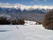 Valley run to Veysonnaz with a view of the Rhone Valley