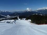 Smoothly groomed slope
