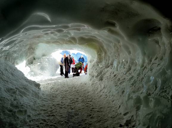 Access to the Vallée Blanche descent