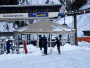 Umbrella bar Goldbergstub'n at the valley station