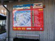 Information board at the valley station including the status of lifts and slopes