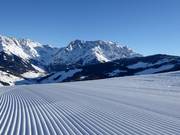 Perfectly groomed slopes in front of the Hochkönig