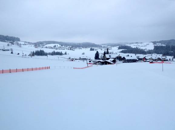 Wide main slope
