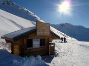 Manned snow information at Grizzly