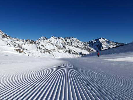 Slope preparation 5 Tyrolean Glaciers – Slope preparation Stubai Glacier (Stubaier Gletscher)
