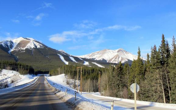 Kananaskis Range: access to ski resorts and parking at ski resorts – Access, Parking Nakiska