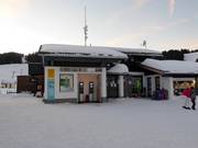 Well-maintained central ticket office on the Postalm