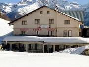Restaurant Les Pres on the Nabines slope