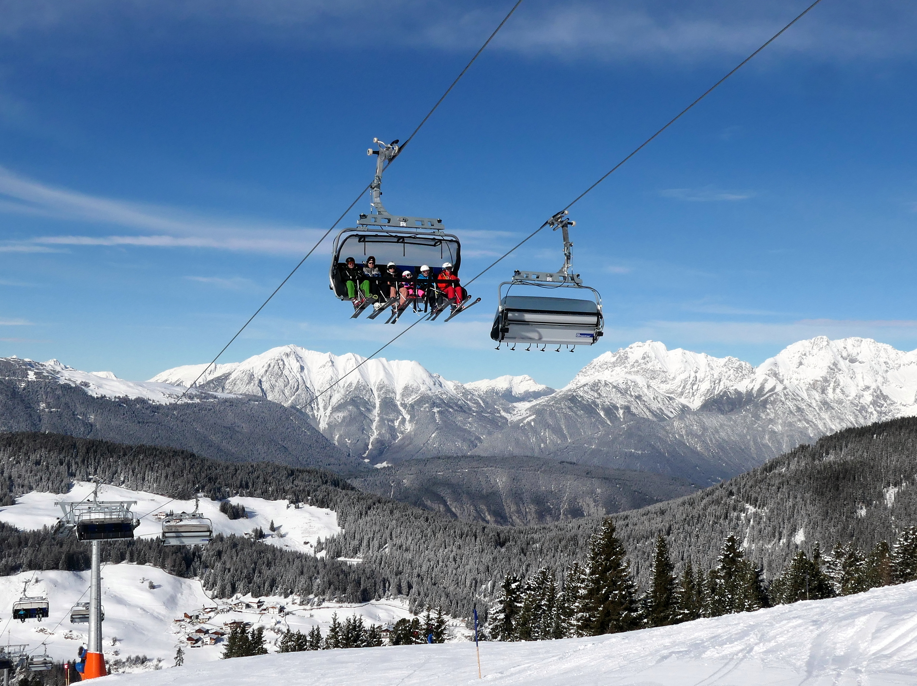 All lifts/cable cars at the ski resort Hochoetz – Oetz